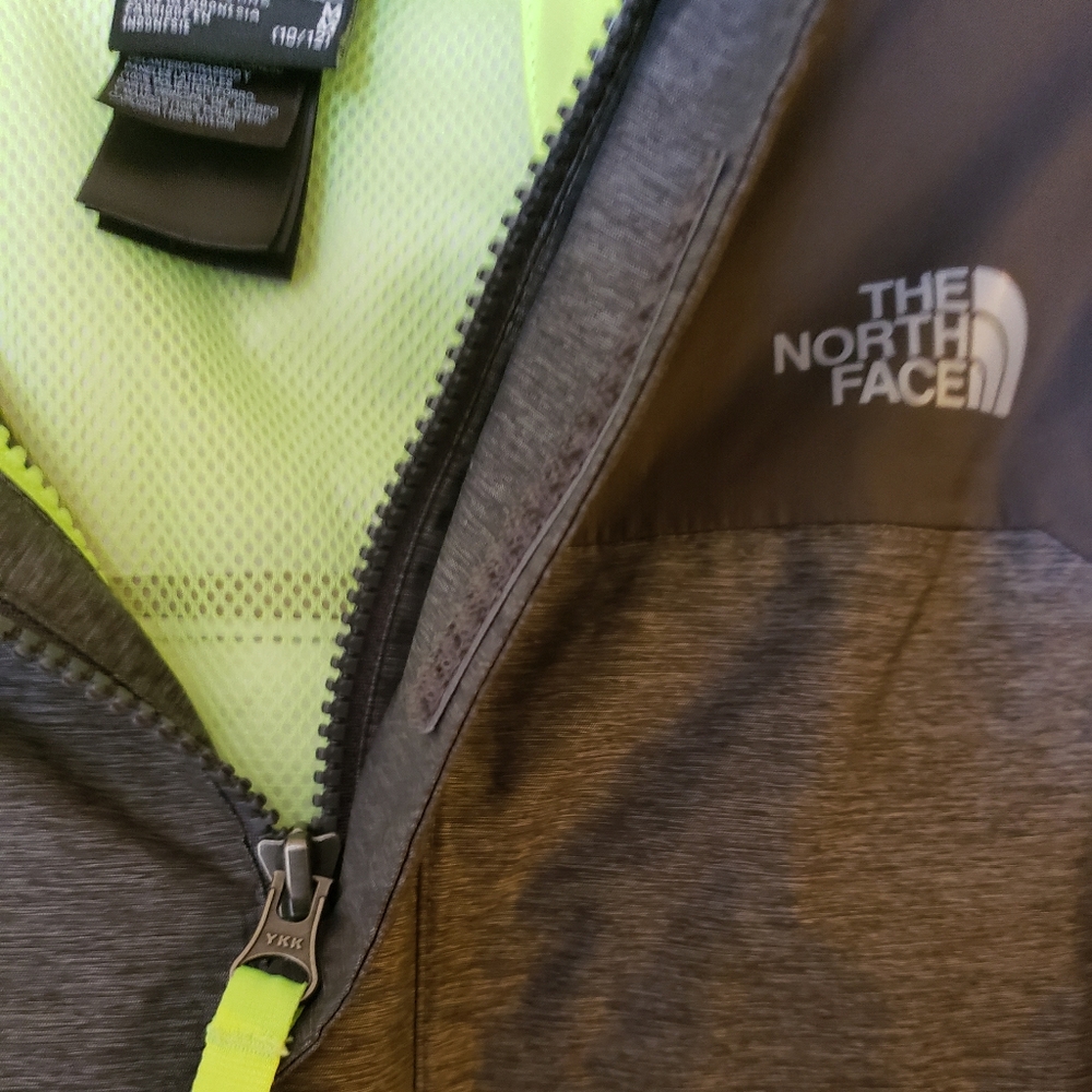 The North Face Jacket - Picture 4 of 4